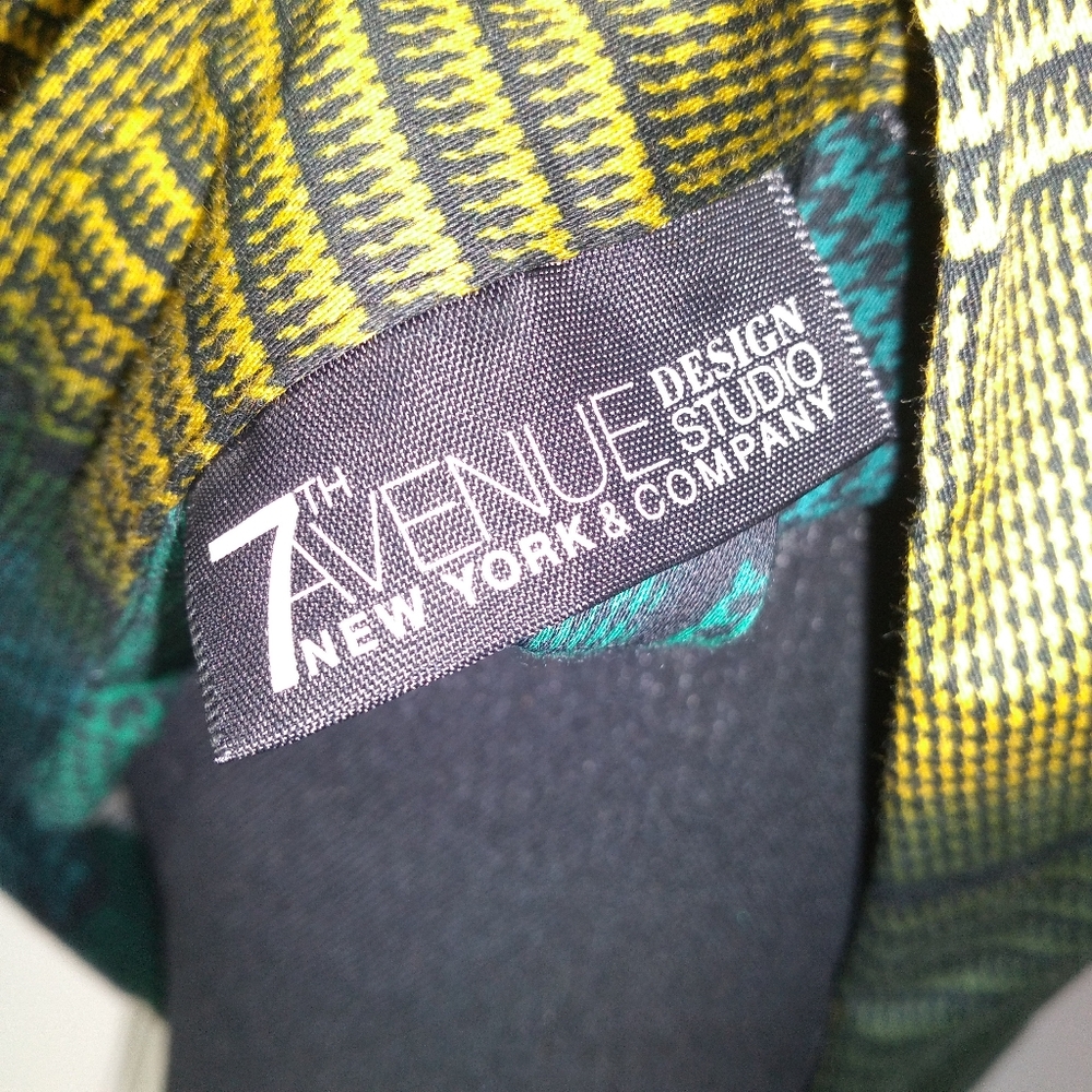 7TH AVENUE DESIGN STUDIO Womans Plaid Button-Up Shirt in Green and Yellow- L - Picture 2 of 10